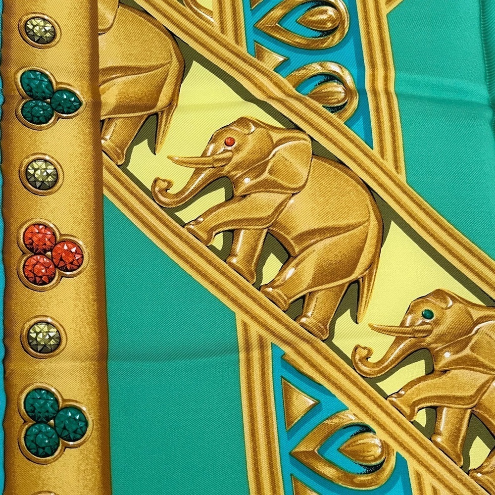 Cartier Silk Scarf Parade des Elephants Rare Vintage 1980’s-1990 - Picture 13 of 17